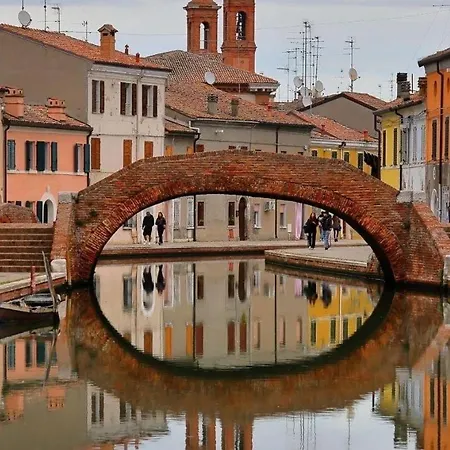 La Fortezza Oda ve Kahvaltı Comacchio